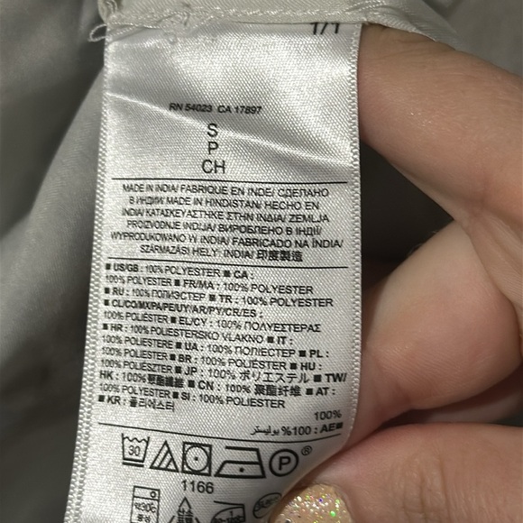 black & white Banana Republic giraffe print sleeveless blouse size small - Picture 4 of 4